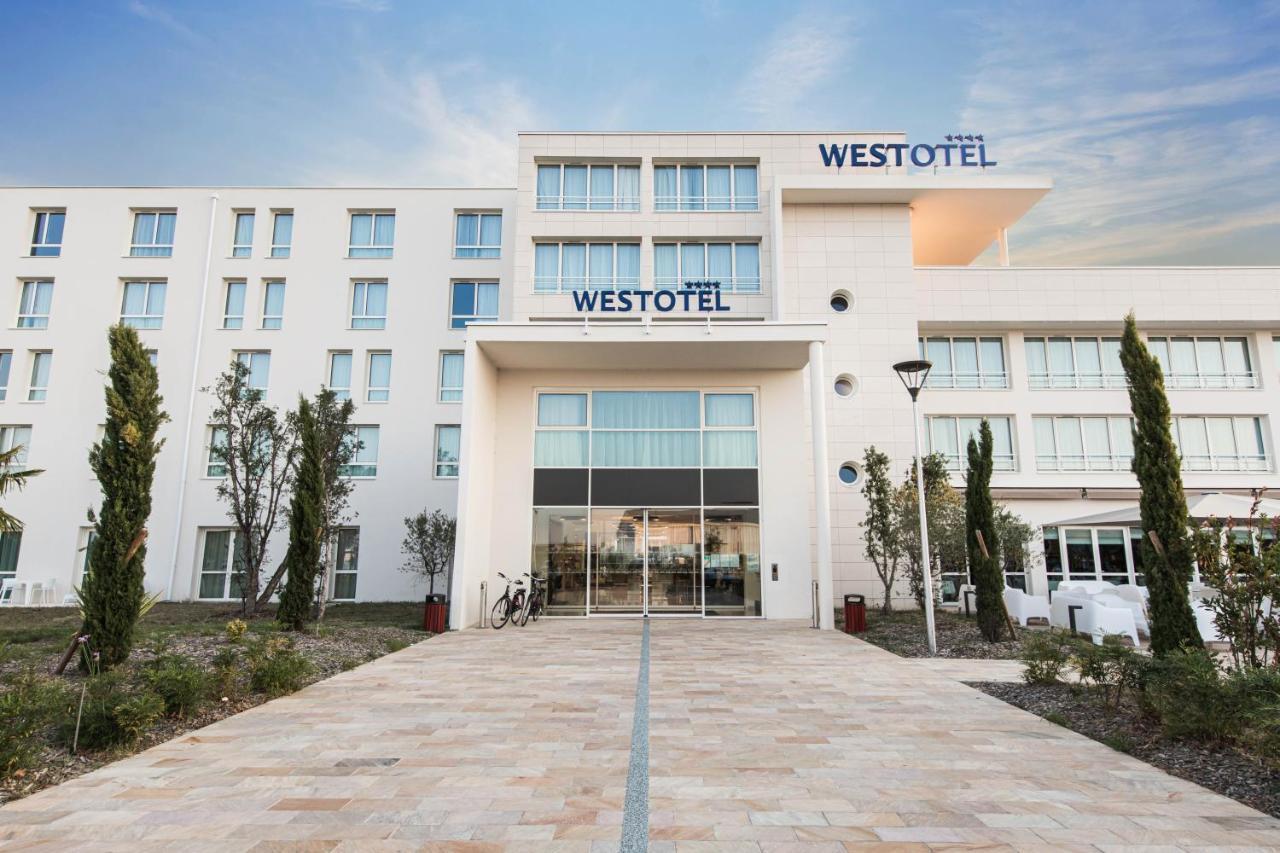 Westotel Tours Val De Loire La Ville-aux-Dames Екстер'єр фото